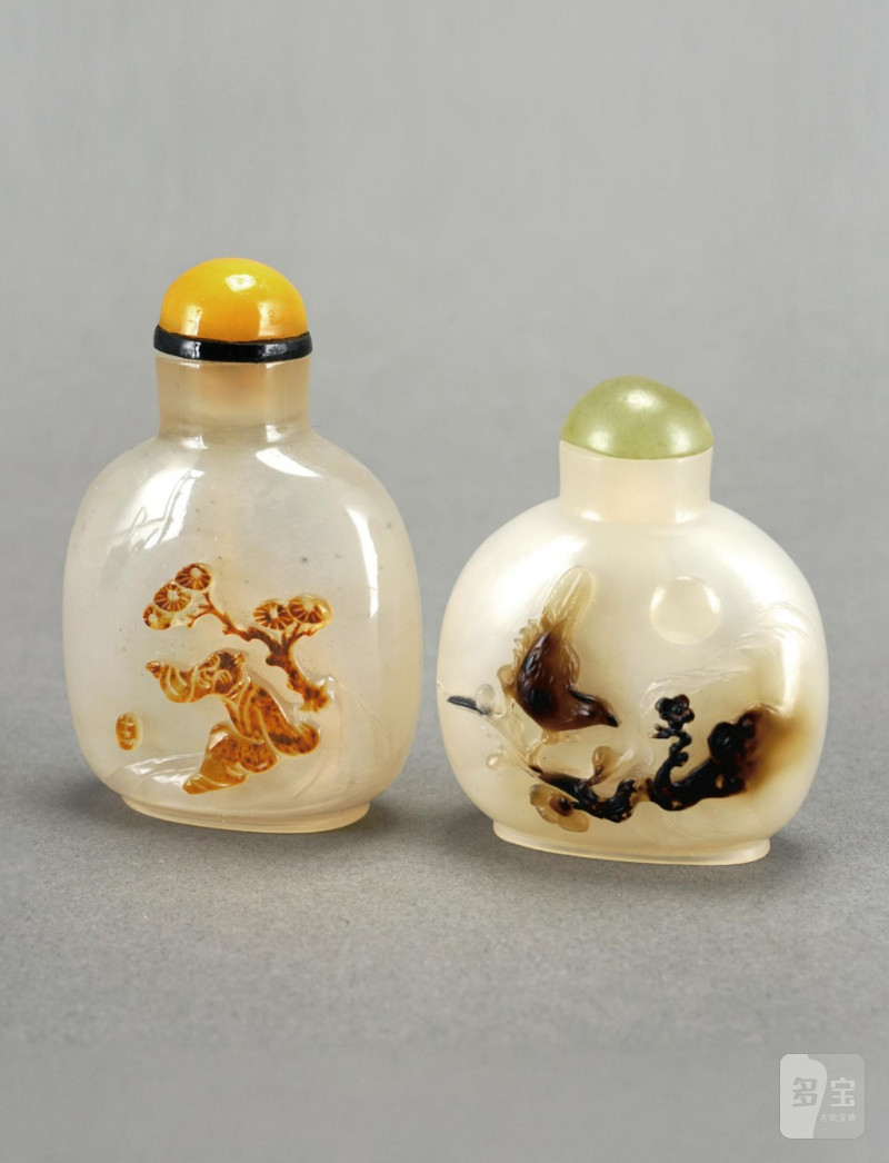    清 蘇作瑪瑙巧色人物、花鳥煙壺